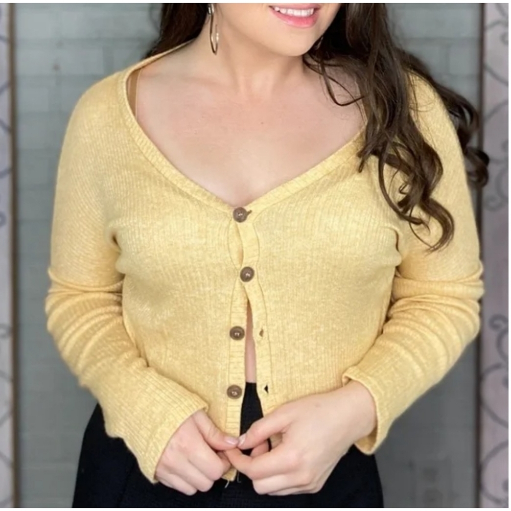 Como Black Button front V-neck Cardigan sweater Yellow Size L